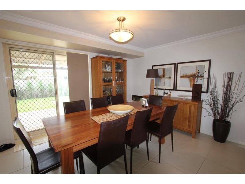 25 Banyule Court, Wattle Grove NSW 2173