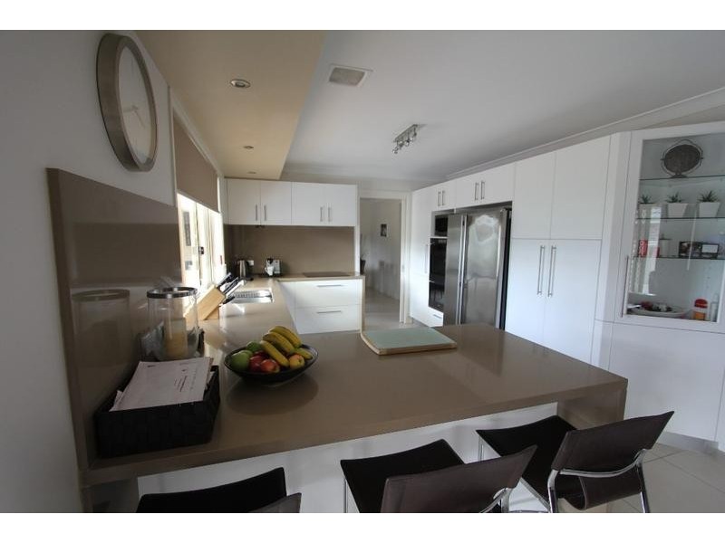 25 Banyule Court, Wattle Grove NSW 2173