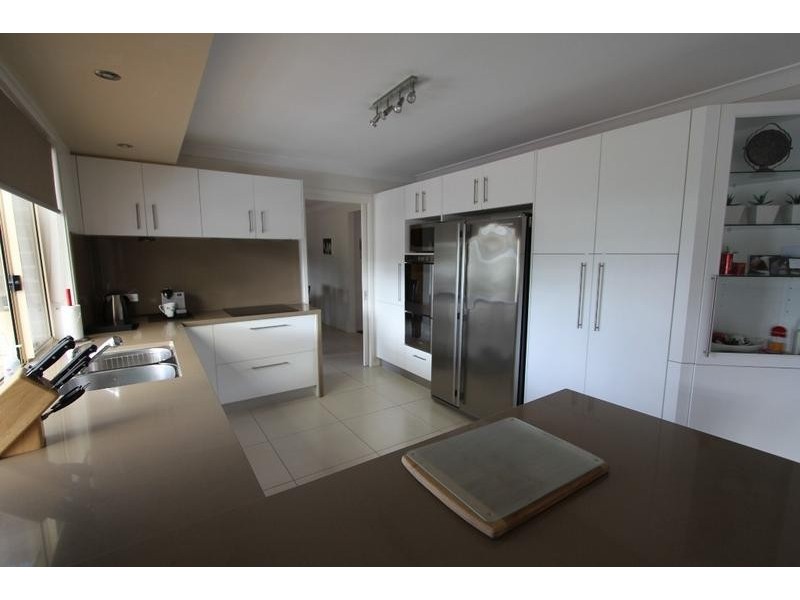 25 Banyule Court, Wattle Grove NSW 2173