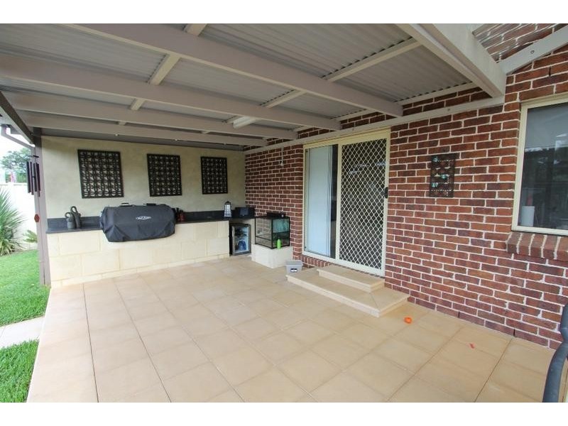 25 Banyule Court, Wattle Grove NSW 2173