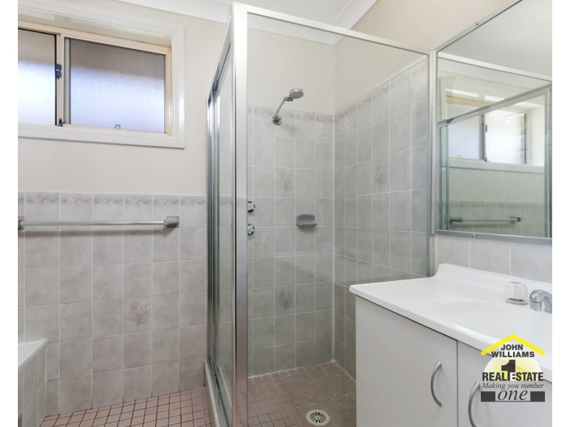 1/14 Cato Way, Casula NSW 2170