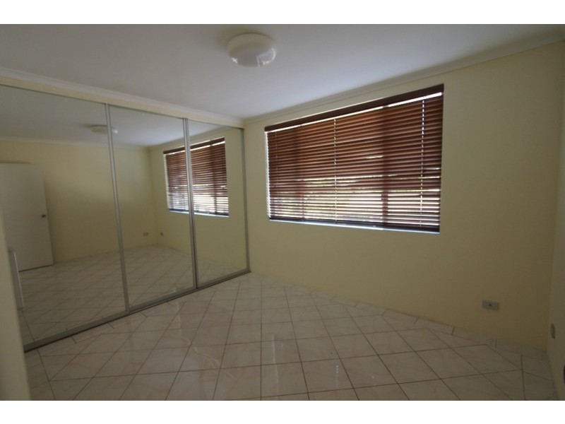 16/4 Riverpark Drive, Liverpool NSW 2170