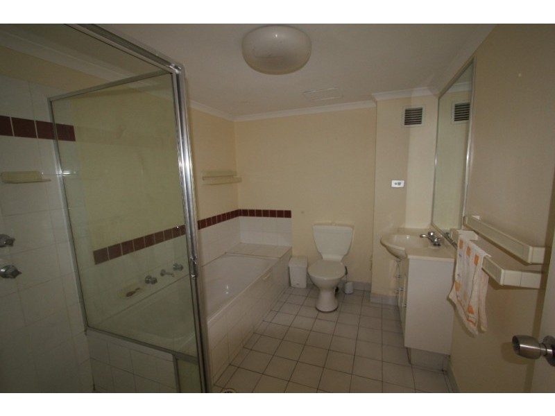 16/4 Riverpark Drive, Liverpool NSW 2170