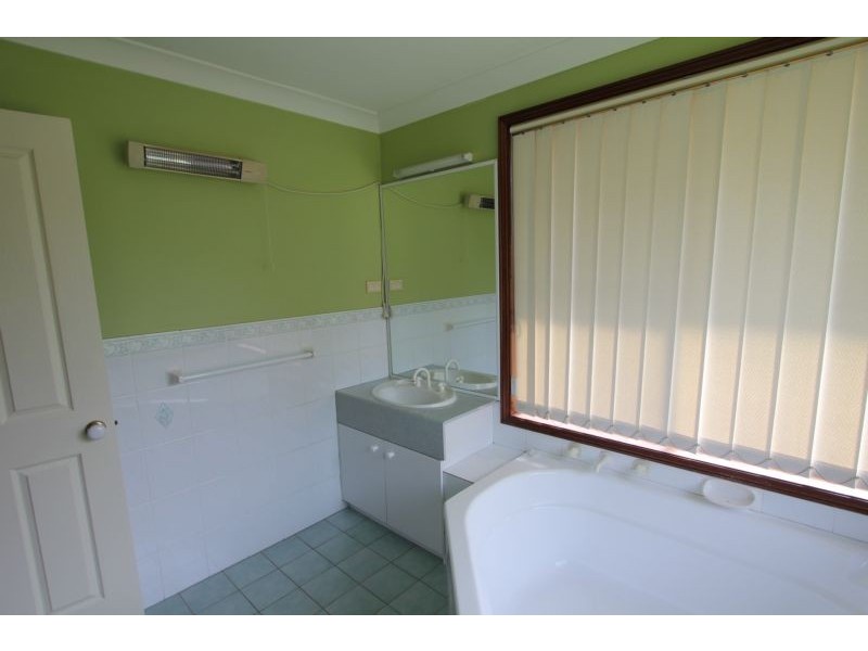 2 Quamby Court, Wattle Grove NSW 2173