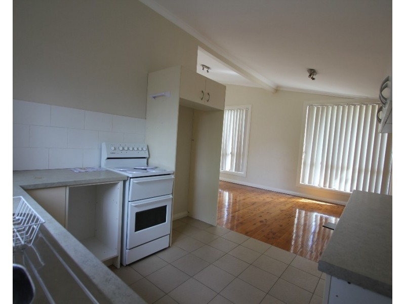 1/28 Wordsworth Avenue, Leumeah NSW 2560