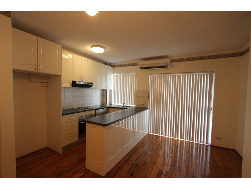 4/1 Waterside Crescent, Carramar NSW 2163