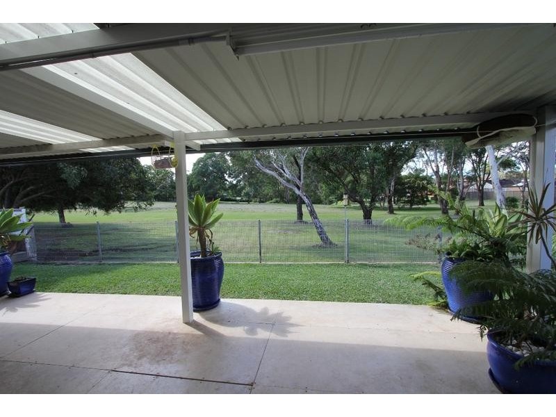6 Hind Place, Chipping Norton NSW 2170