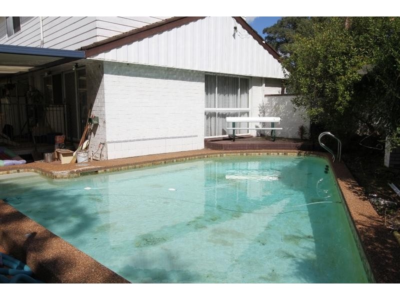 6 Hind Place, Chipping Norton NSW 2170