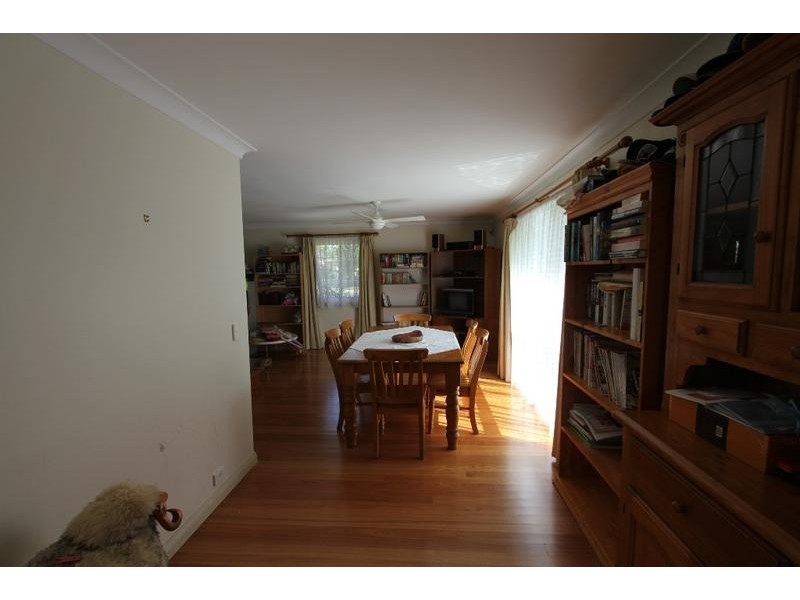 6 Hind Place, Chipping Norton NSW 2170