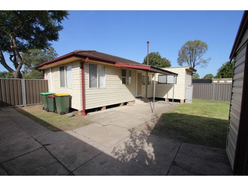 36 Festival Street, Sadleir NSW 2168