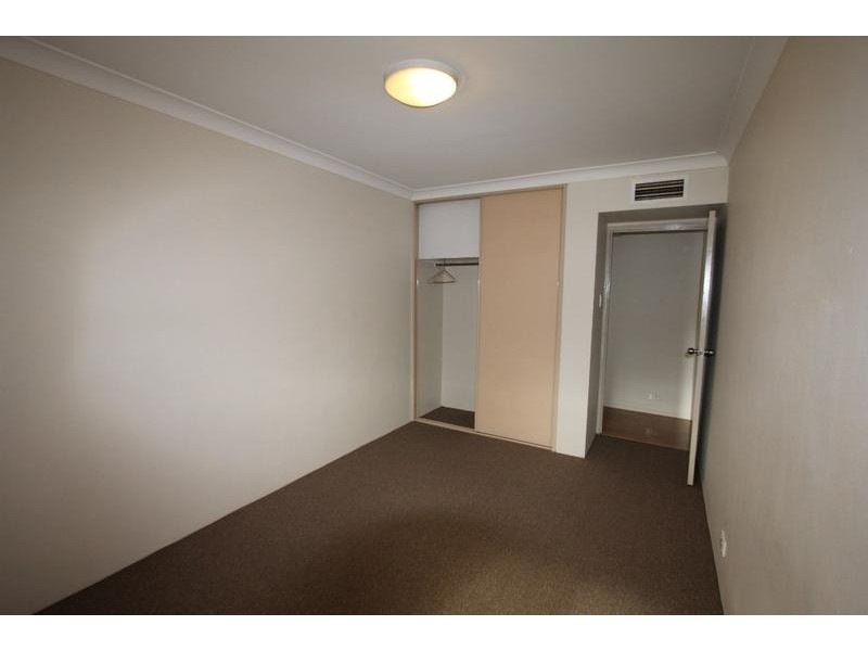 28/8 Mead Drive, Chipping Norton NSW 2170