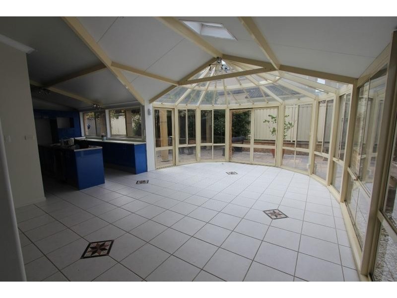 48 Nottingham Crescent, Chipping Norton NSW 2170