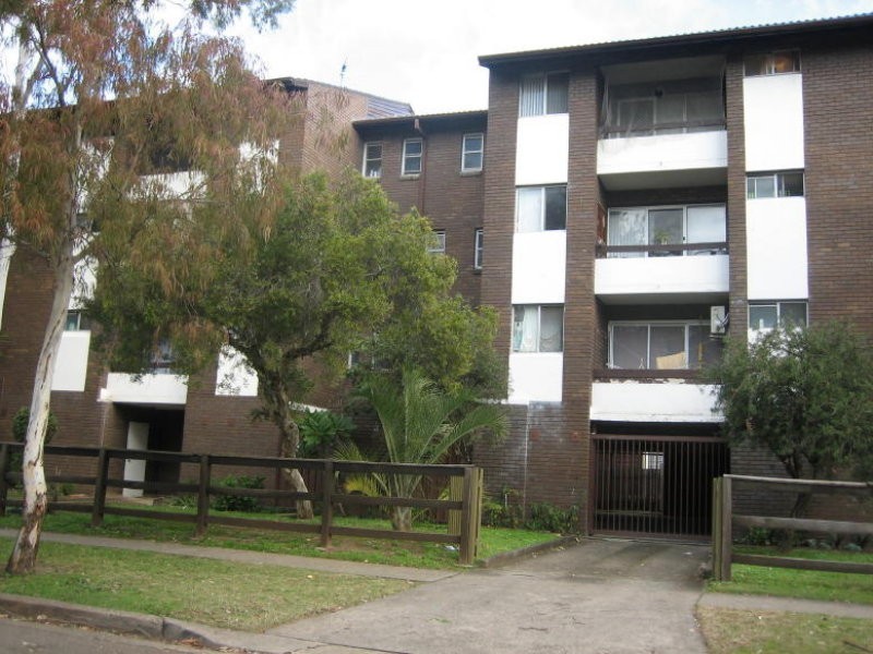 14/1 Drummond Street, Warwick Farm NSW 2170