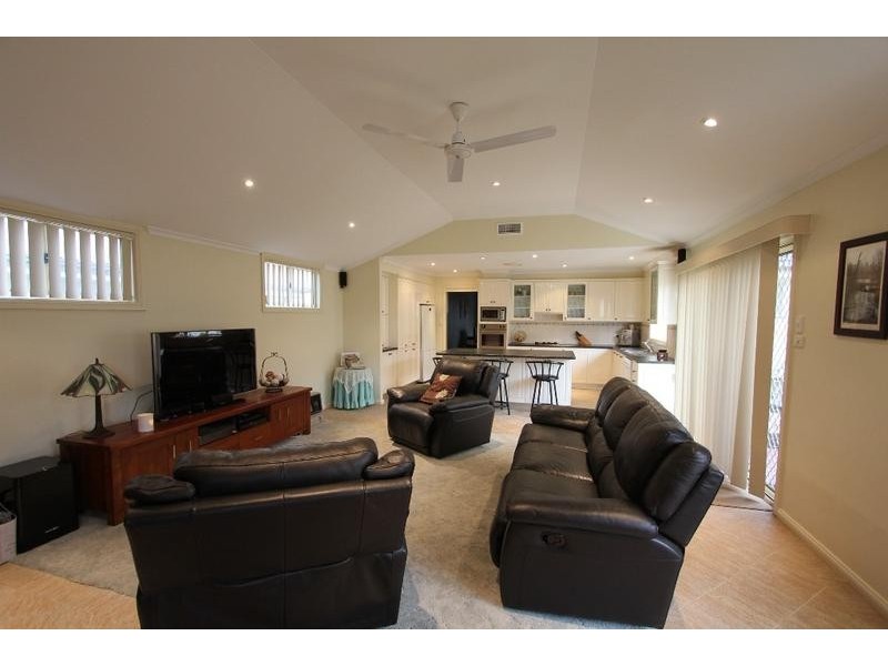 40 Mubo Crescent, Holsworthy NSW 2173