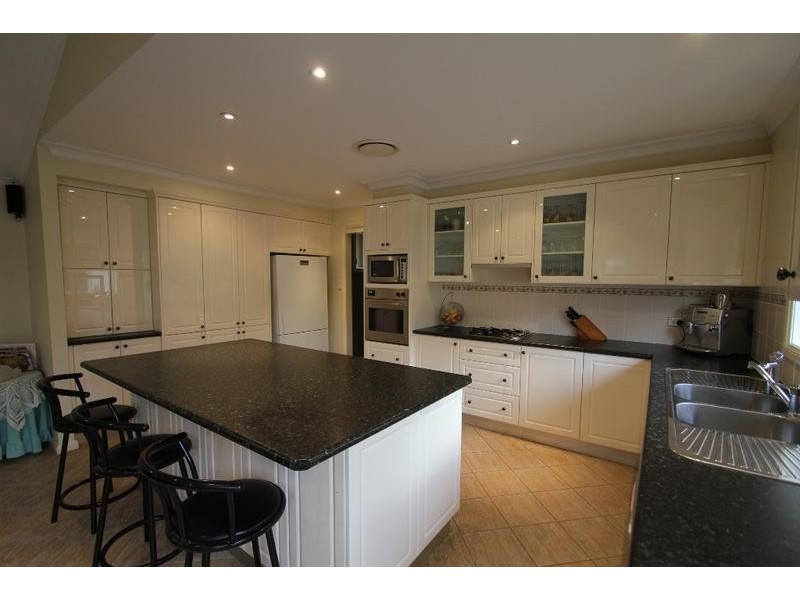 40 Mubo Crescent, Holsworthy NSW 2173