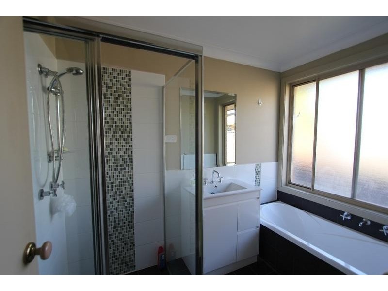 19 Tuross Close, Prestons NSW 2170