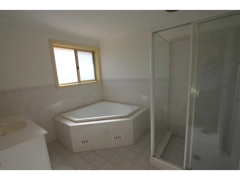 4A Ara Place, Hinchinbrook NSW 2168