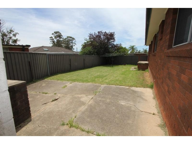 16 Denison Avenue, Lurnea NSW 2170