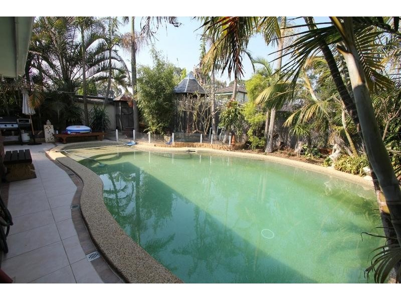 65 Rugby Crescent, Chipping Norton NSW 2170