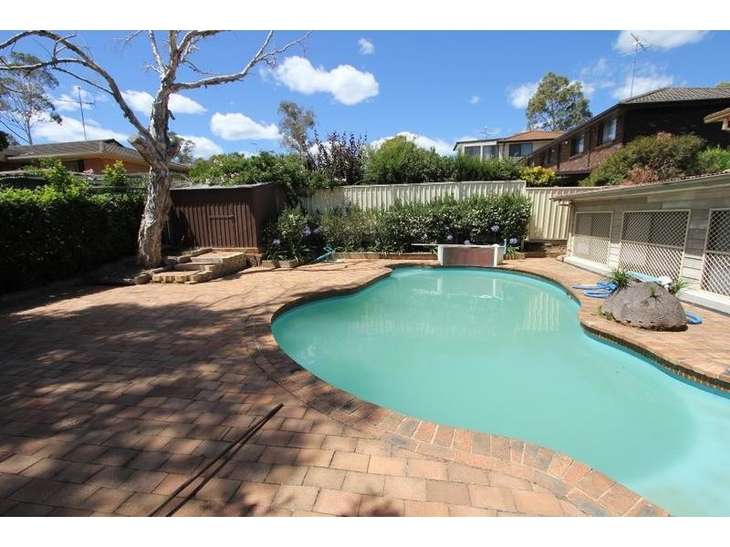 4 Barooga Avenue, Bradbury NSW 2560