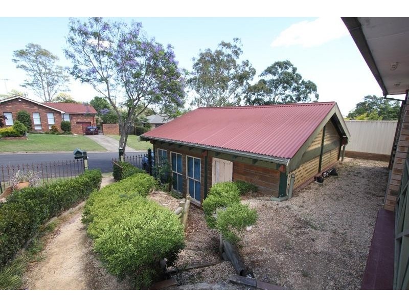 4 Barooga Avenue, Bradbury NSW 2560