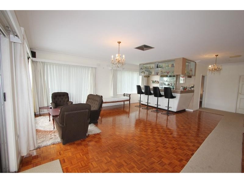 208 Henry Lawson Drive, Georges Hall NSW 2198