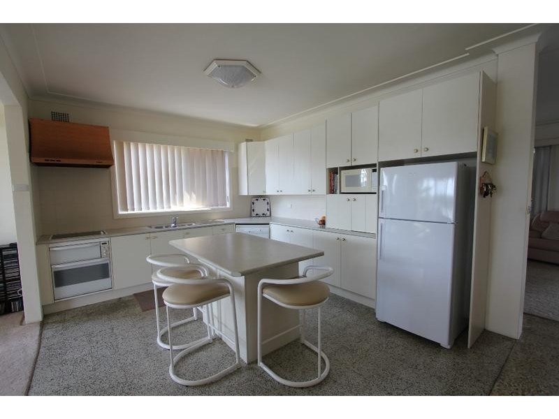 208 Henry Lawson Drive, Georges Hall NSW 2198