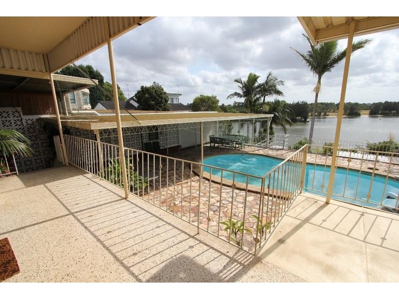 208 Henry Lawson Drive, Georges Hall NSW 2198