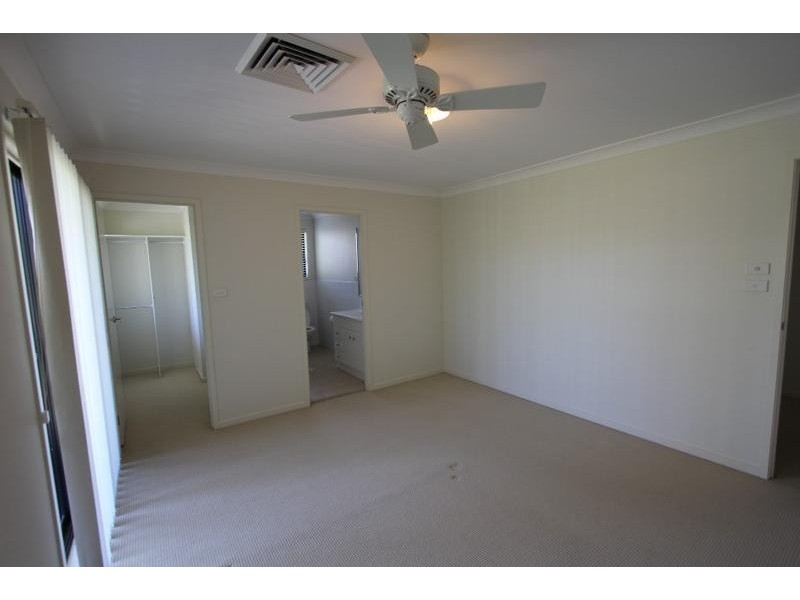 29 Wingate Avenue, West Hoxton NSW 2171