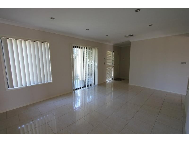 29 Wingate Avenue, West Hoxton NSW 2171