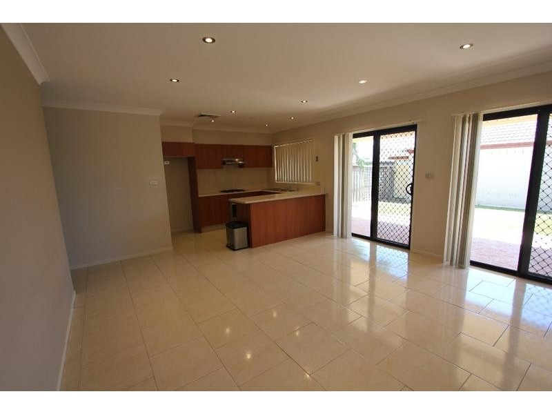 29 Wingate Avenue, West Hoxton NSW 2171