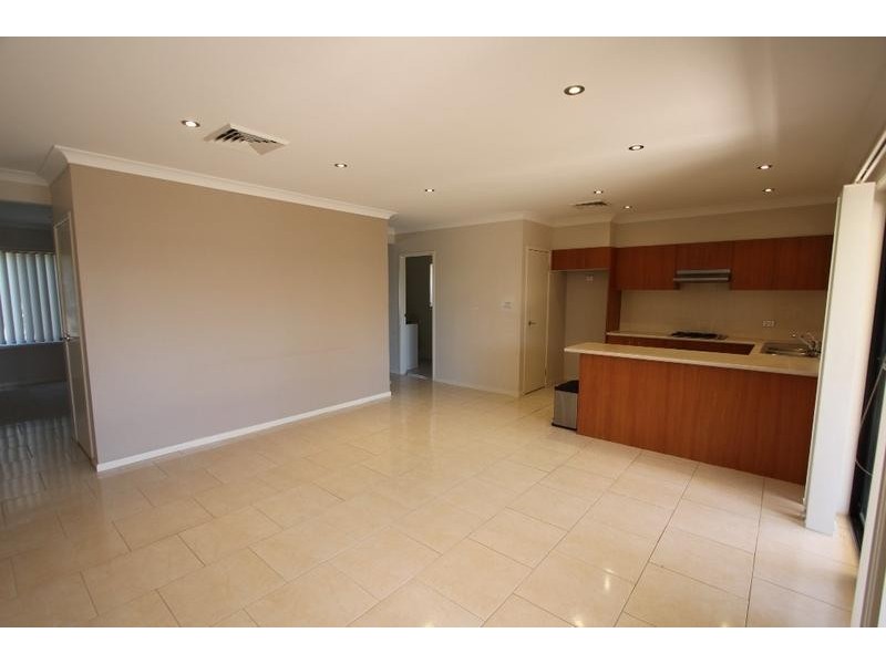 29 Wingate Avenue, West Hoxton NSW 2171