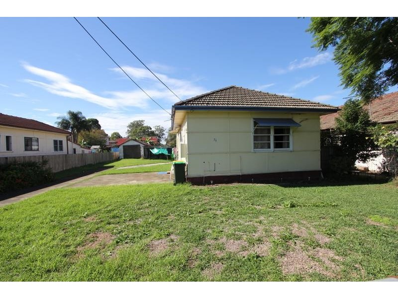 36 Market Street, Moorebank NSW 2170