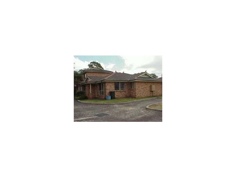 2/9 Stewart Ave, Hammondville NSW 2170