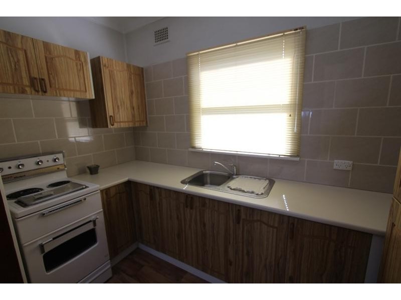 39 Cooper Ave, Moorebank NSW 2170