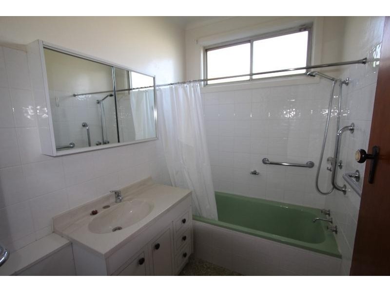 39 Cooper Ave, Moorebank NSW 2170