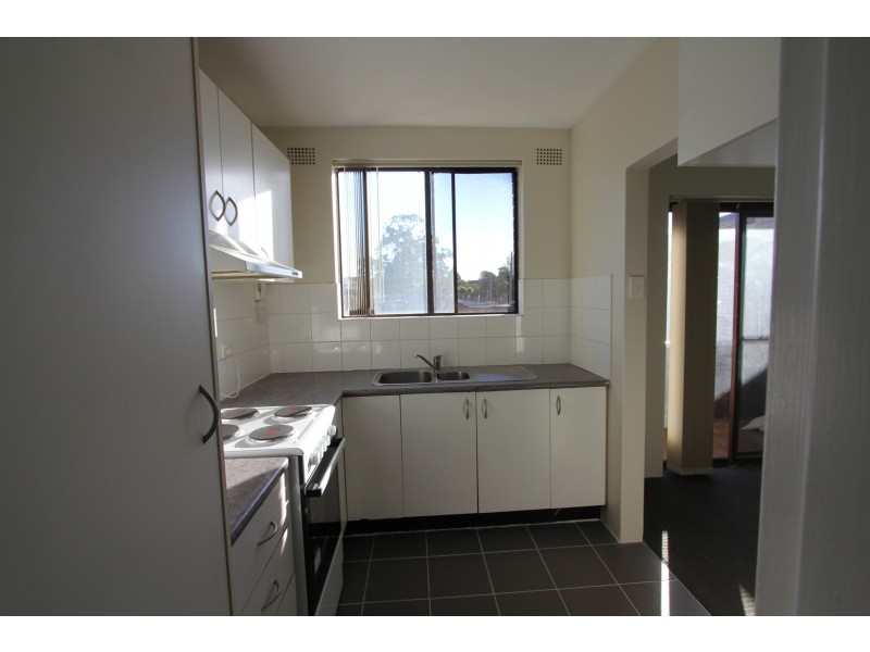 6/34 Rememberence Avenue, Warwick Farm NSW 2170