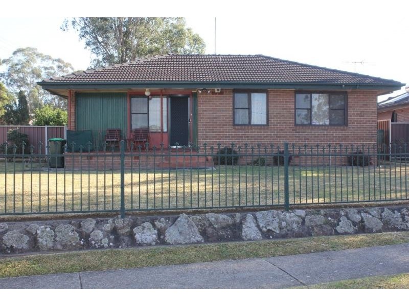 21 Insignia Street, Sadleir NSW 2168