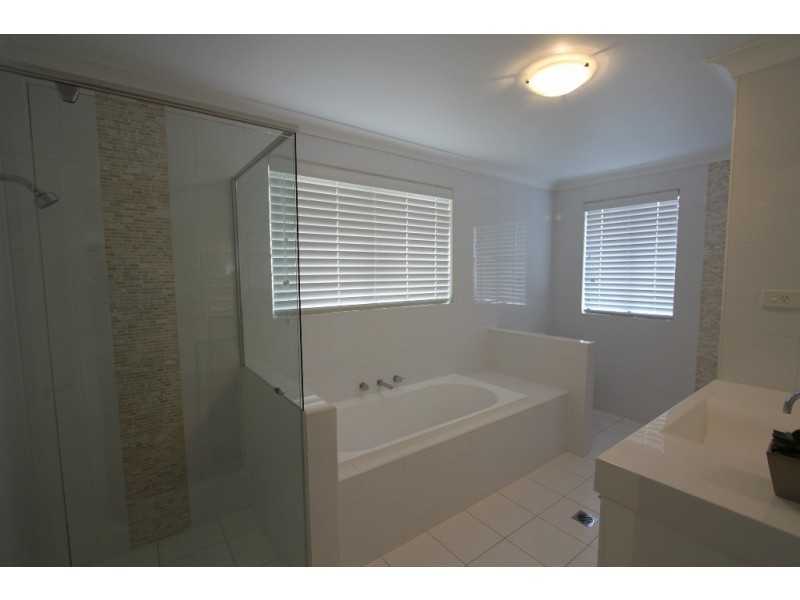 9B Haerse Avenue, Chipping Norton NSW 2170