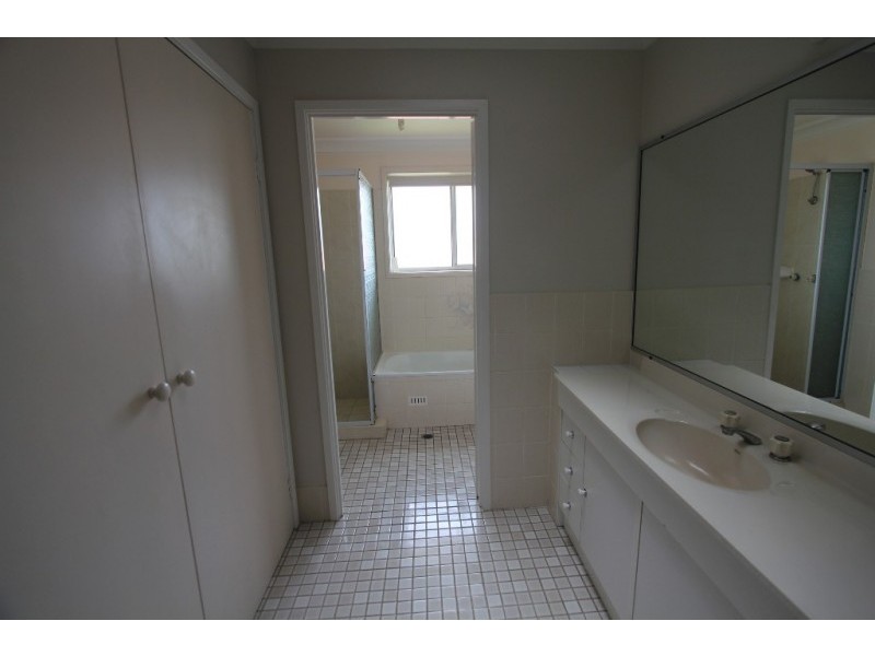 21 Mount Huon Circuit, Glen Alpine NSW 2560