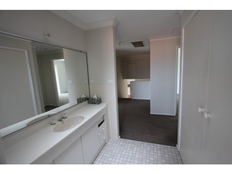21 Mount Huon Circuit, Glen Alpine NSW 2560