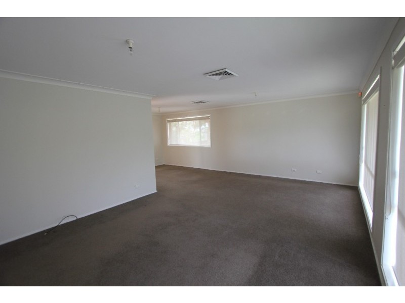 21 Mount Huon Circuit, Glen Alpine NSW 2560