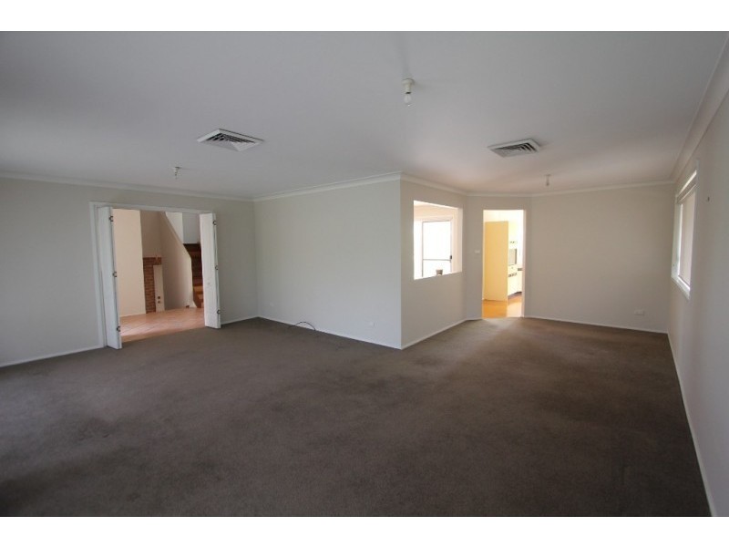 21 Mount Huon Circuit, Glen Alpine NSW 2560