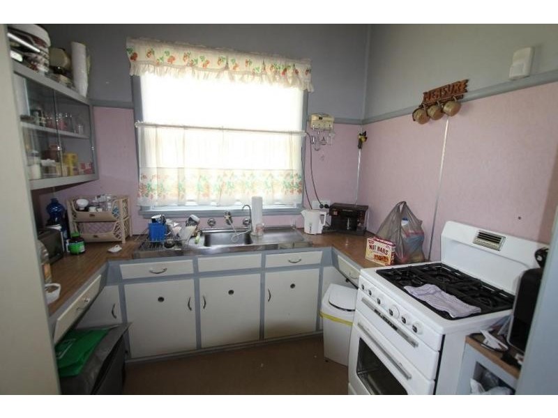 24 Lions Avenue, Lurnea NSW 2170