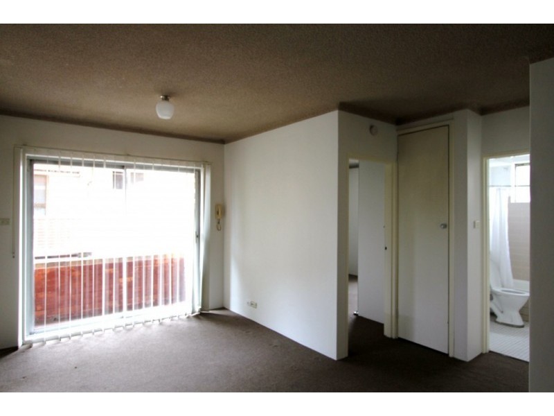 6/2 Forbes Street, Liverpool NSW 2170