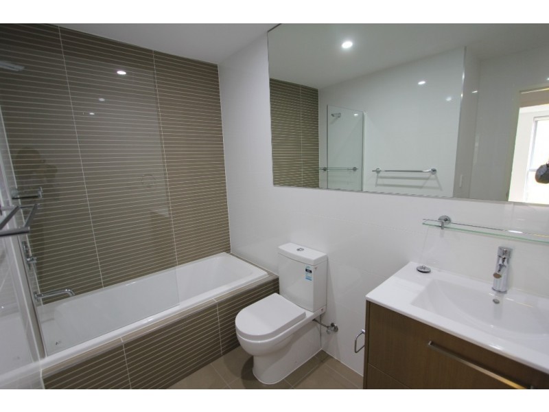 131/2 Browne Parade, Warwick Farm NSW 2170