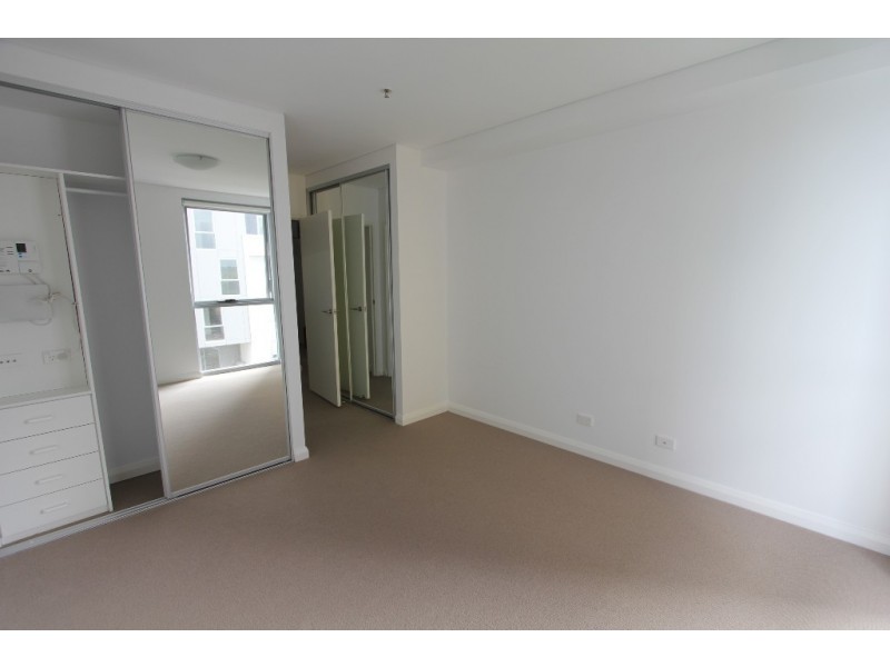 131/2 Browne Parade, Warwick Farm NSW 2170