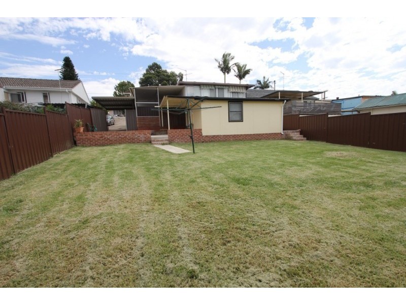 67 heckenberg Avenue, Sadleir NSW 2168