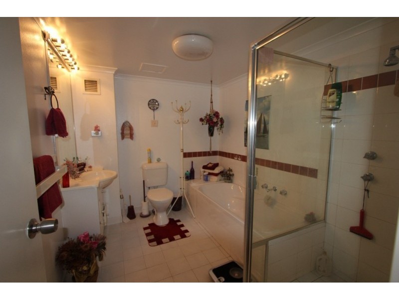 11/4 Riverpark Drive, Liverpool NSW 2170