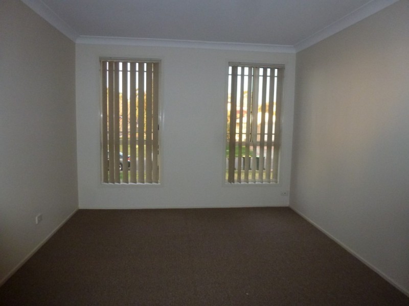 8 Abbeville Close, Prestons NSW 2170